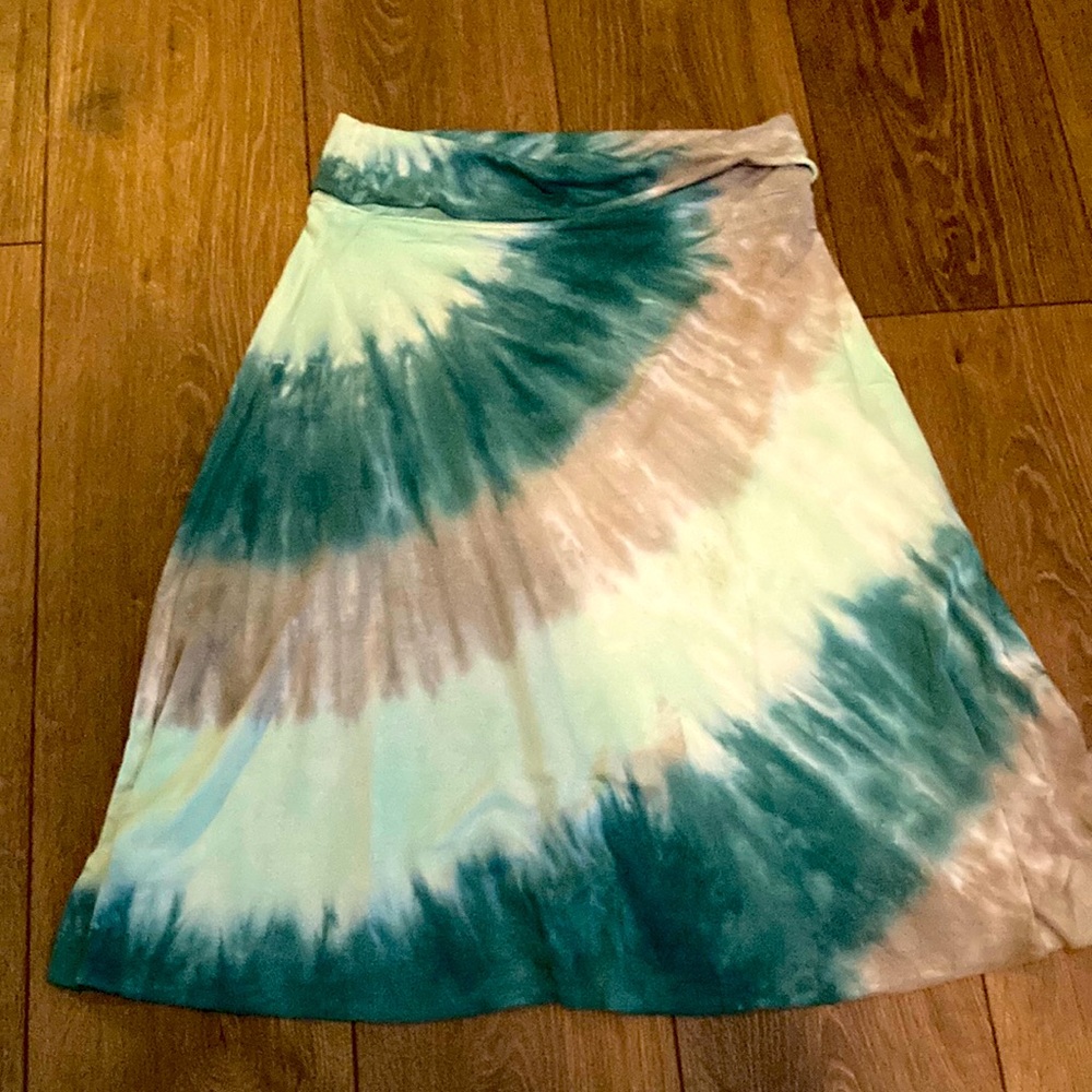 MIDI skirt